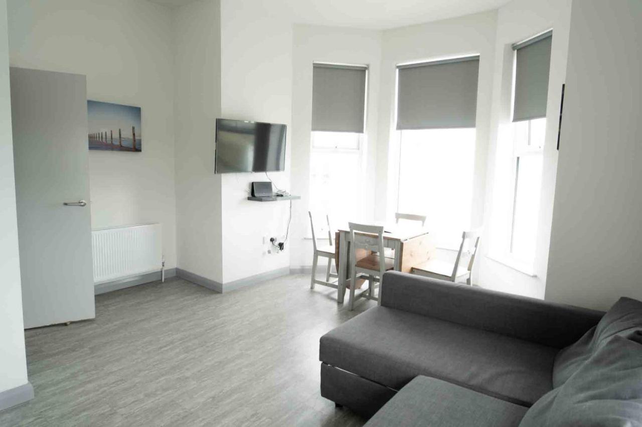 White Hall Portrush Esterno foto